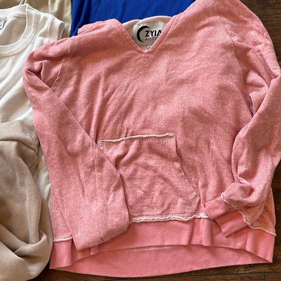 Assorted Tops Collection - Picture 5 of 6